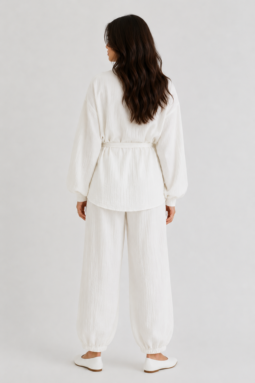 White crinkled coord set