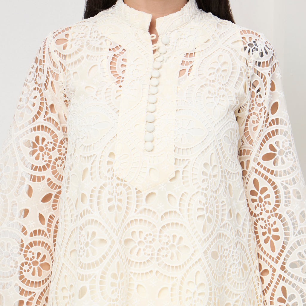 Creamy white cutwork KP set with bag